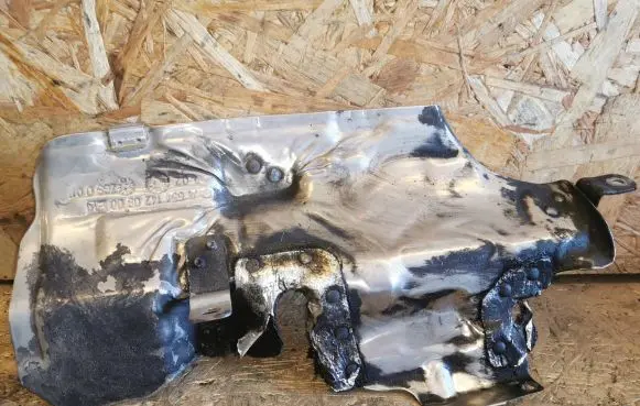 Mercedes-Benz E W213 Heat shield in engine bay A6541420800