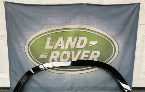 Land Rover Defender Front arch trim L8B2286D02BX