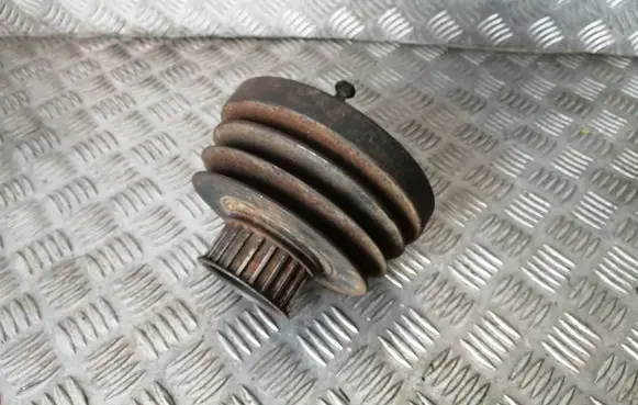 Volkswagen I LT Crankshaft pulley 076105251A 069105263