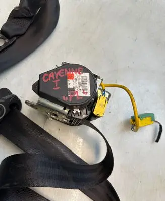 Porsche Cayenne (9PA) Front seatbelt 001391400
