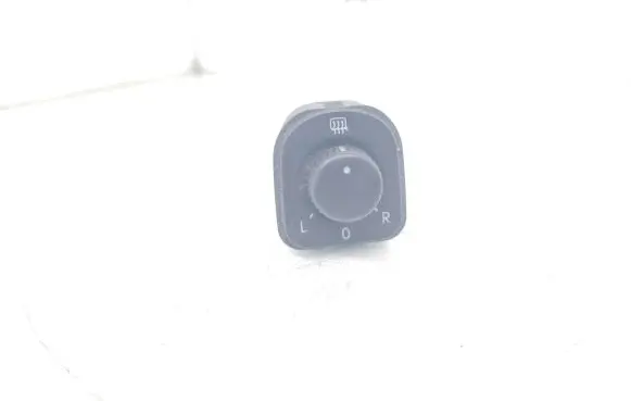 Volkswagen PASSAT B6 Wing mirror switch 1K0959565H