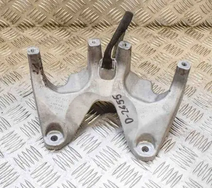 BMW 6 F12 F13 Gearbox mounting bracket 6775909