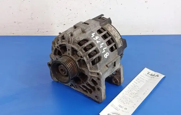Skoda Fabia Mk1 (6Y) Generator/alternator 03D903025J