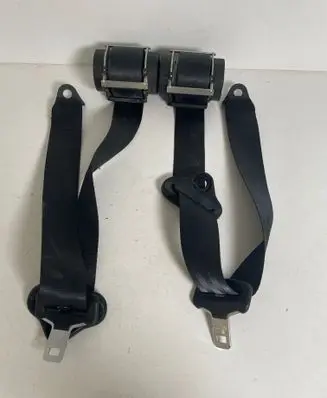 Rear seatbelt