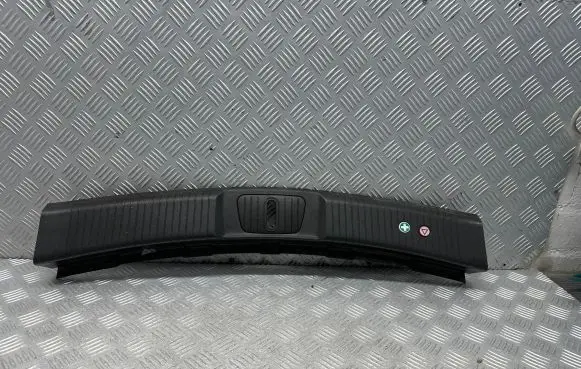 Opel Antara Trunk/boot sill cover protection AMP38189