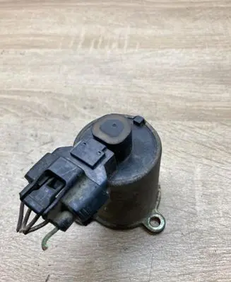 Opel Astra H EGR valve 8973586130 HU1350007130
