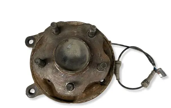 Nissan Juke I F15 Rear wheel hub 