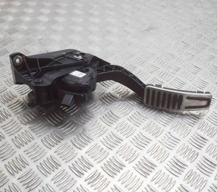 Maserati Ghibli Accelerator throttle pedal 6PV93396609 04861716AD
