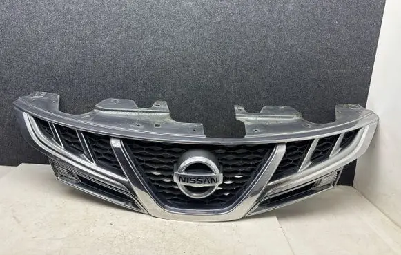 Nissan Murano Z51 Front bumper upper radiator grill 623101AT0C