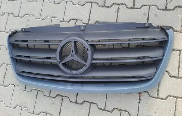 Mercedes-Benz Sprinter W907 W910 Front grill