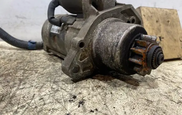 Nissan Almera Tino Starter motor M008T71371ZE 23300BN301