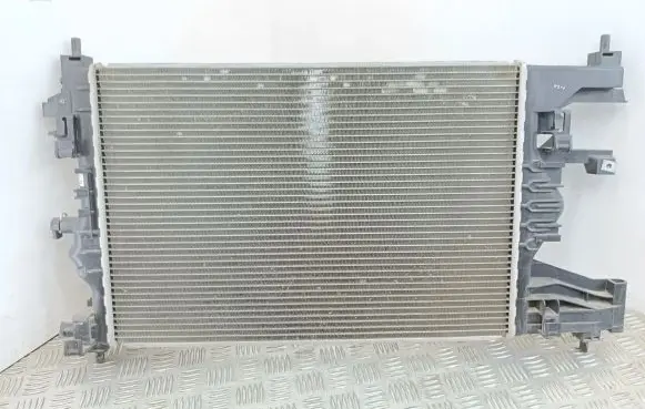 Opel Astra J Coolant radiator 13267656