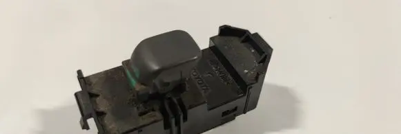 Toyota Prius (XW10) Electric window control switch 8403047010