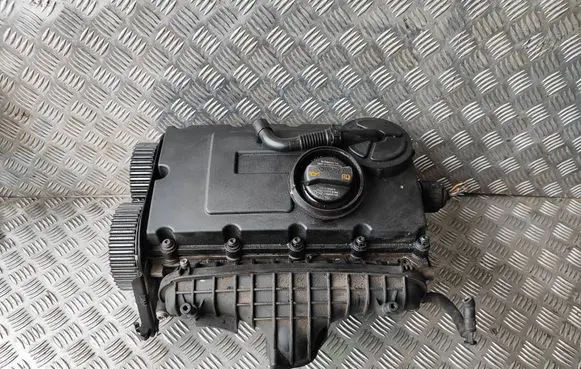 Volkswagen PASSAT B6 Engine head 03G103373A 03G109527A 03G103475