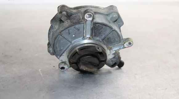 Audi A6 S6 C6 4F Vacuum pump 06E145100E