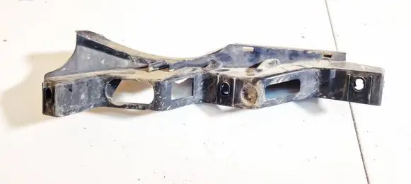 Volkswagen PASSAT B6 Front bumper mounting bracket 3c0807889