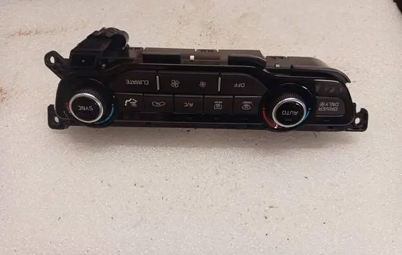 KIA Niro Climate control unit 97250G5620 D62C 190213
