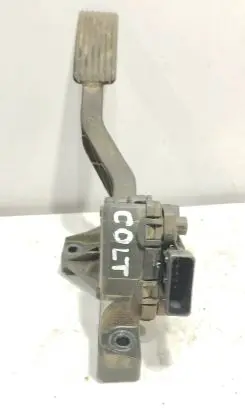 Mitsubishi Colt Accelerator throttle pedal A4543000304 MN125792 6PV00886600