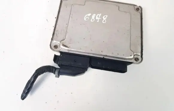 Ford Galaxy Engine control unit/module 038906019fa ym2112a650kb