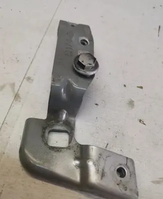 Renault Megane IV Fender mounting bracket 641343578R 2317