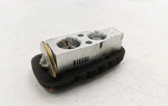 Toyota Auris E180 Air conditioning (A/C) expansion valve 