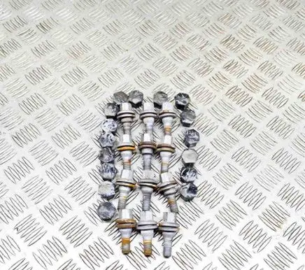 Peugeot 2008 I Nuts/bolts 