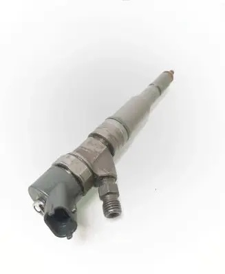 BMW 5 E39 Fuel injector 7785984 0445110047