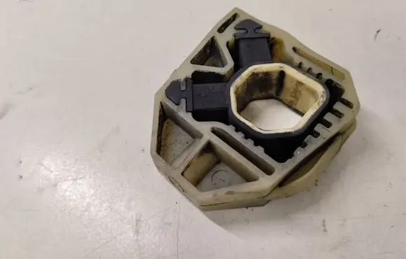 Skoda Superb B6 (3T) Radiator mount bracket 1K0121367