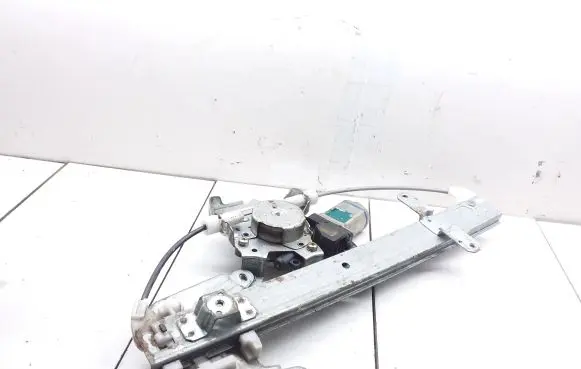 Nissan X-Trail T30 Rear door window regulator with motor 