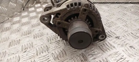 Toyota Sienna XL20 II Generator/alternator 270600P240
