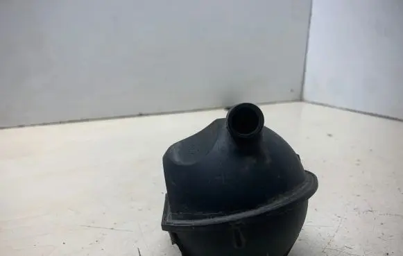 Volkswagen PASSAT B6 Vacuum air tank 7M0129808 97VW9J442AA YYSBZ02ADE
