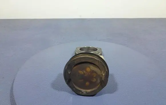 BMW M5 Piston 