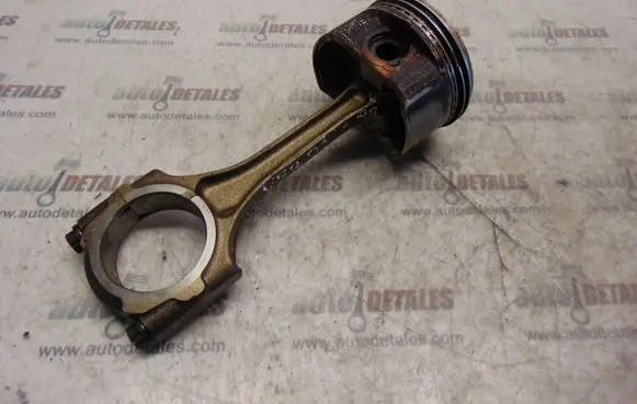 Toyota Corolla Verso AR10 Piston with connecting rod