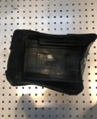 Volkswagen Transporter - Caravelle T5 Battery box tray 7J0915430