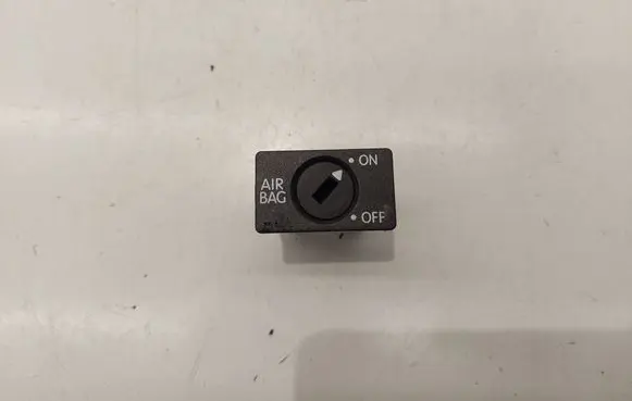 Volkswagen Golf V Passenger airbag on/off switch 1K0919237C