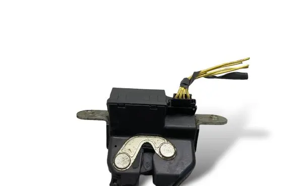 Opel Corsa D Tailgate/trunk/boot lock/catch/latch 55701971