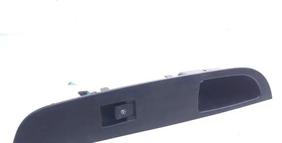 SsangYong Rexton Electric window control switch 8273008B10 201004604 202006279