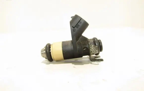 Skoda Fabia Mk1 (6Y) Fuel injector 036906031M