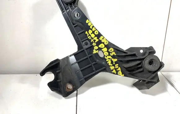 Volvo S80 Air filter cleaner box bracket assembly 30636575