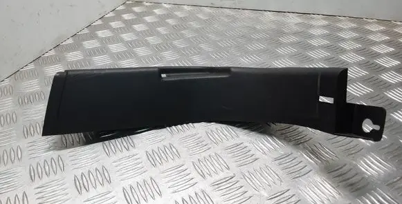 Foot area side trim
