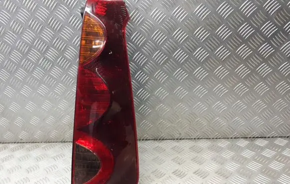 Nissan Note (E11) Rear/tail lights