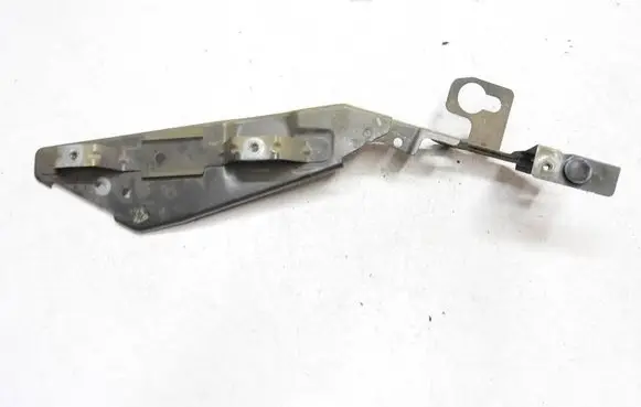 Fender mounting bracket