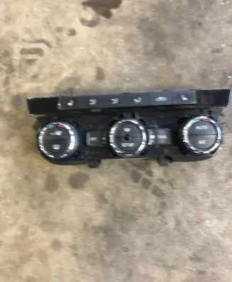 Skoda Octavia Mk3 (5E) Climate control unit