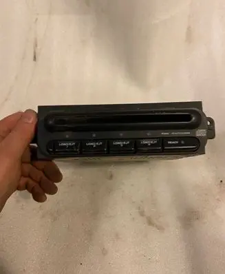 Chrysler 300M Radio/CD/DVD/GPS head unit P04858522AH