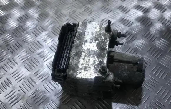 Volvo S40, V40 ABS Pump 0265216016 0273004120