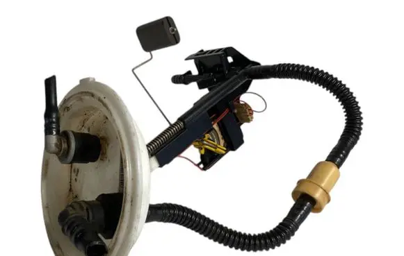 BMW 5 E60 E61 Fuel level sensor 6765849