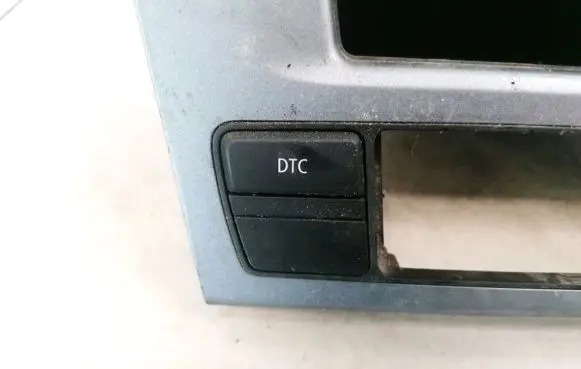 BMW 5 E60 E61 DTC switch 913788204 6131913788204