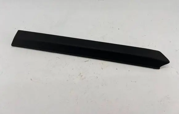 Volkswagen Polo II 86C 2F Rear fender molding trim 871853536