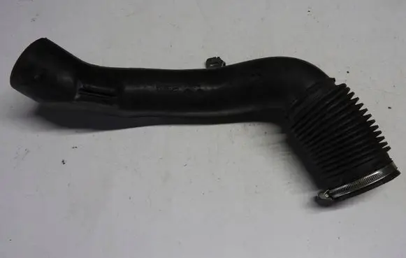 Peugeot RCZ Air intake duct part 9686168880