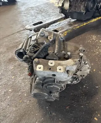 Volkswagen PASSAT B6 Manual 6 speed gearbox 1K0199117 KNS